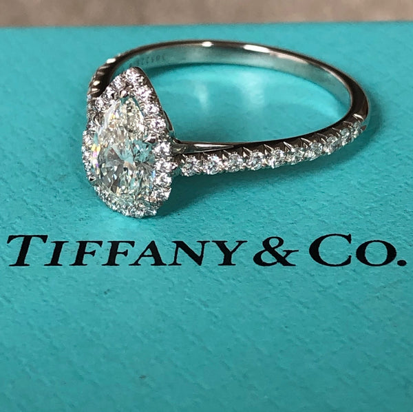 Tiffany & Co. 0.96tcw H/VVS2 Pear Diamond Soleste Engagement Ring Platinum Boxes