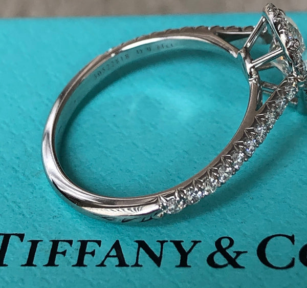 Tiffany & Co. 0.96tcw H/VVS2 Pear Diamond Soleste Engagement Ring Platinum Boxes