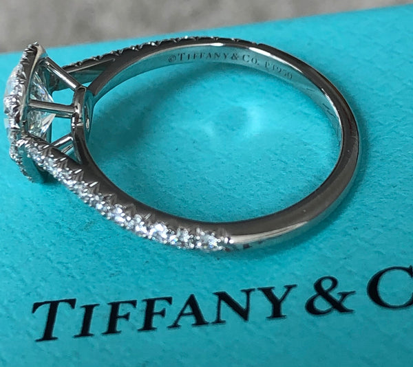 Tiffany & Co. 0.96tcw H/VVS2 Pear Diamond Soleste Engagement Ring Platinum Boxes