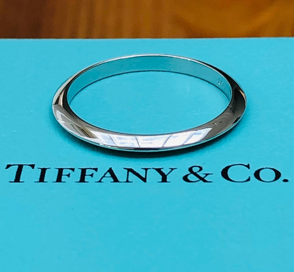 Tiffany & Co. 2mm Platinum Knife Edge Ring with Tiffany Valuation Letter