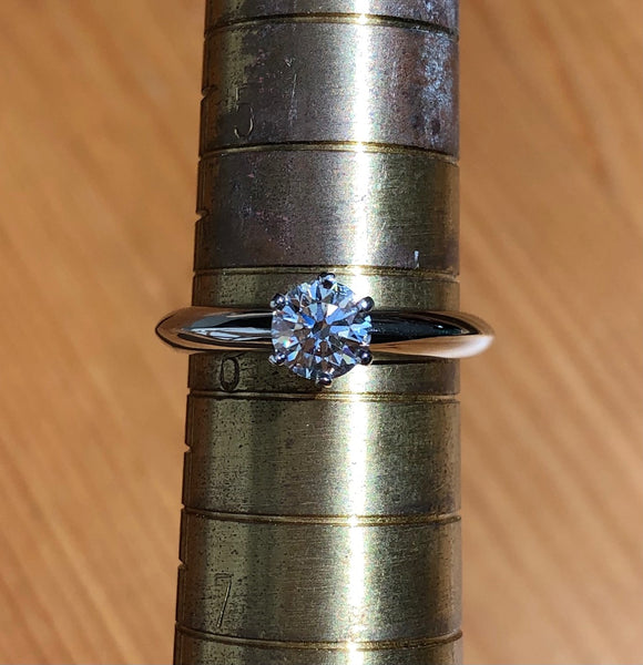Tiffany & Co. 0.56ct E/VS2 Diamond Solitaire Engagement Ring Platinum Cert/Box